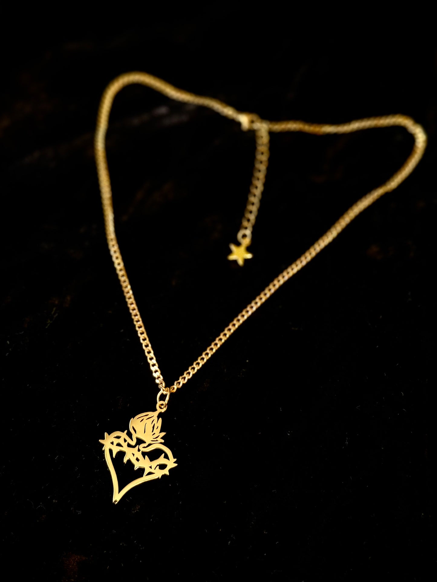 SACRED HEART CHAIN NECKLACE - GOLD AND SILVER